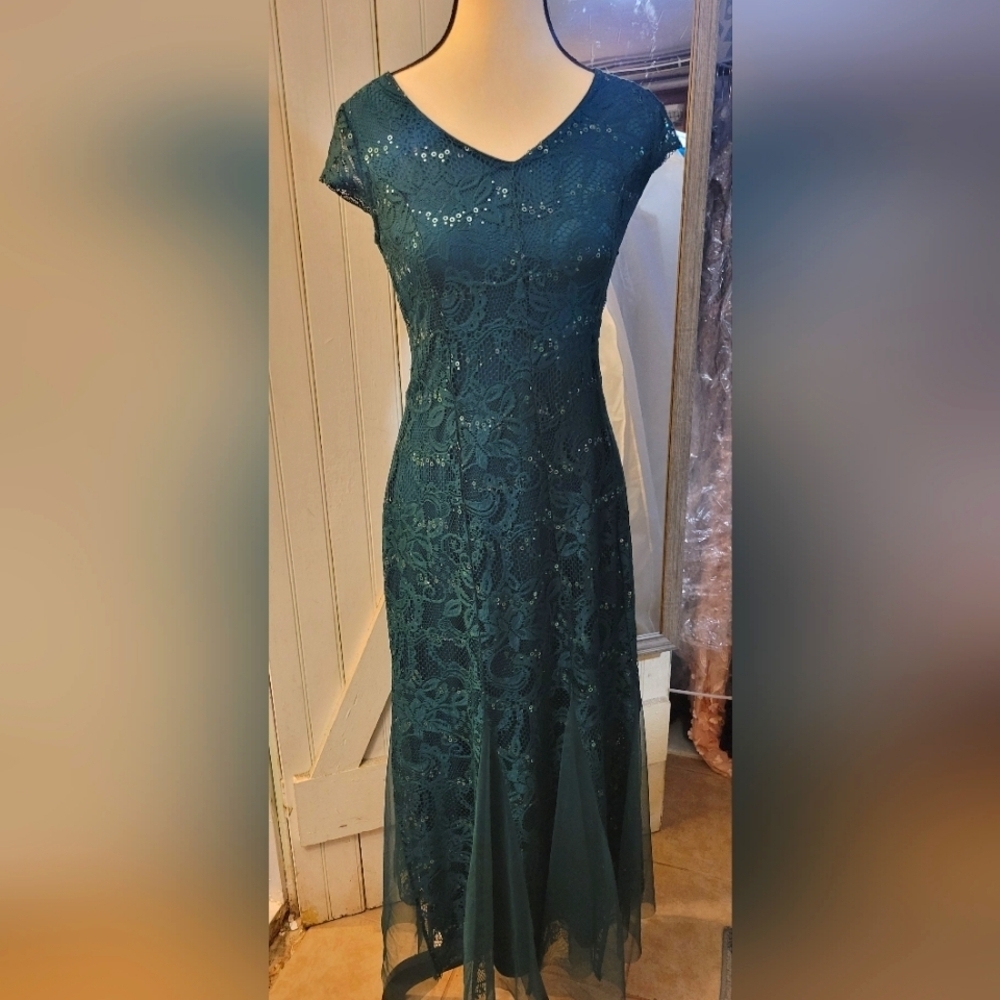 Elegant Teal Lace Dress